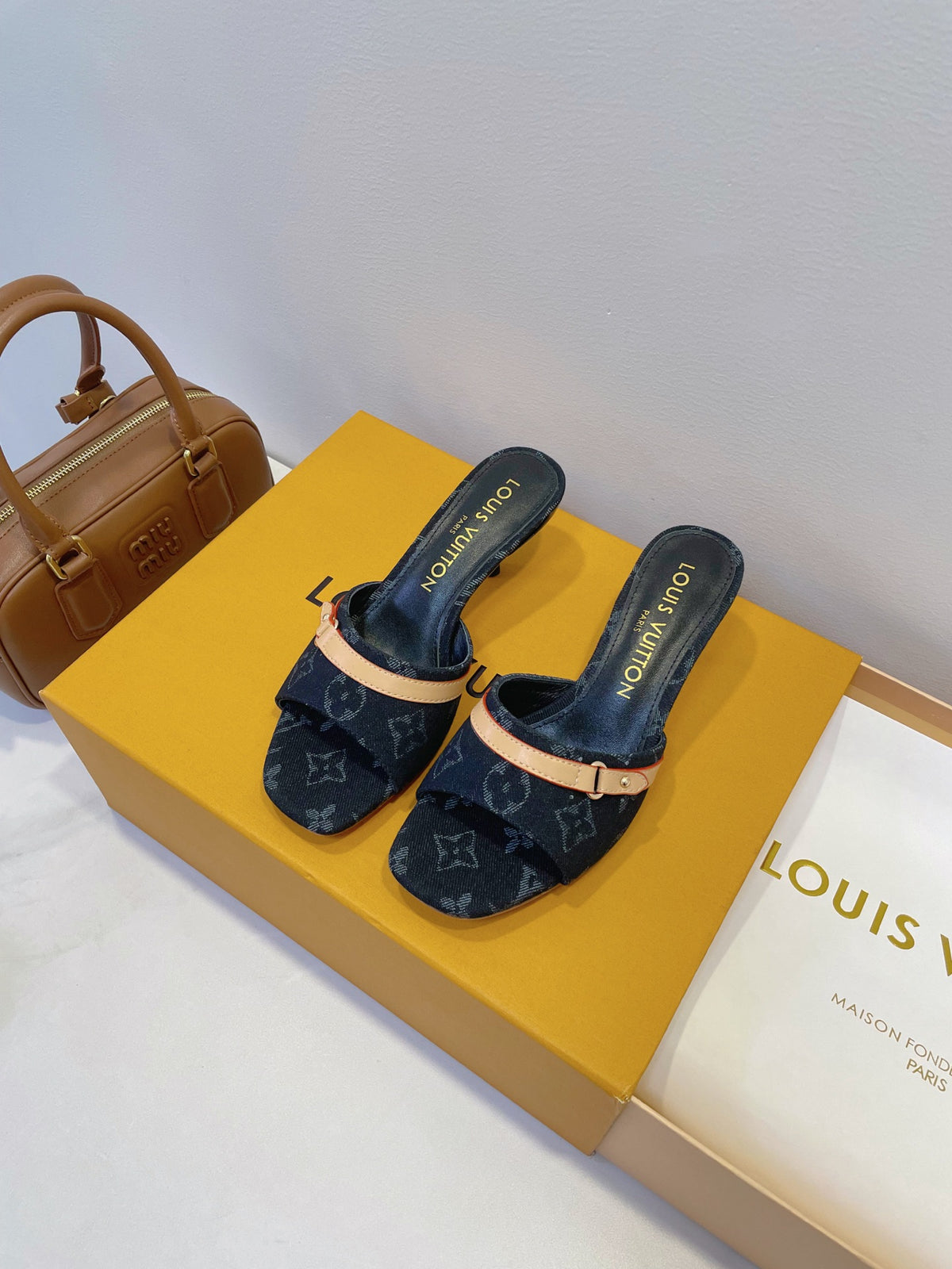 China Replica LV Women Shoes 88usd Only