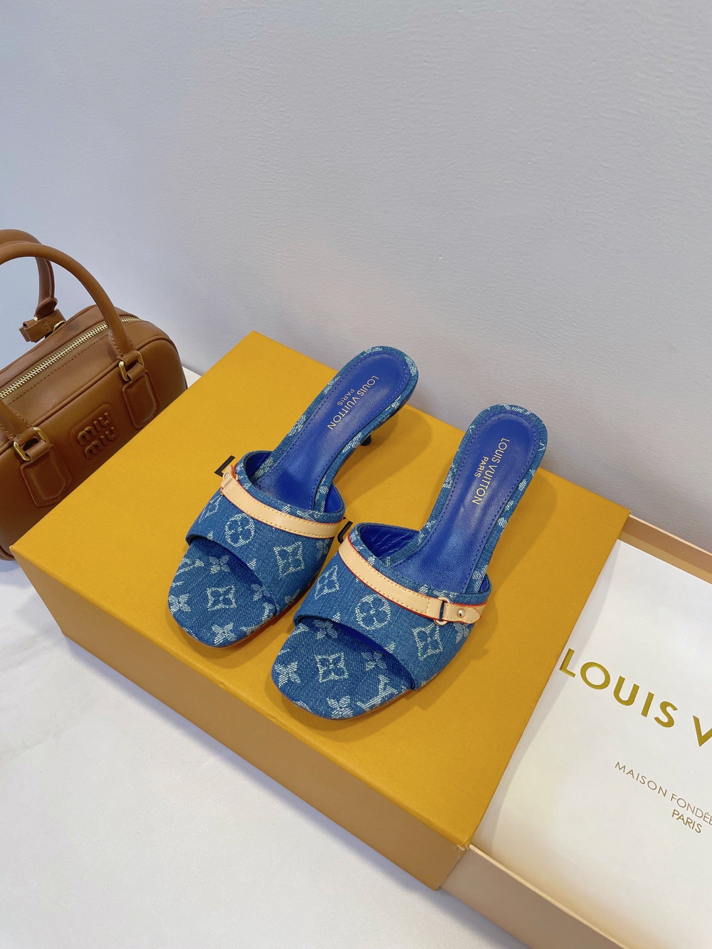 China Replica LV Women Shoes 88usd Only