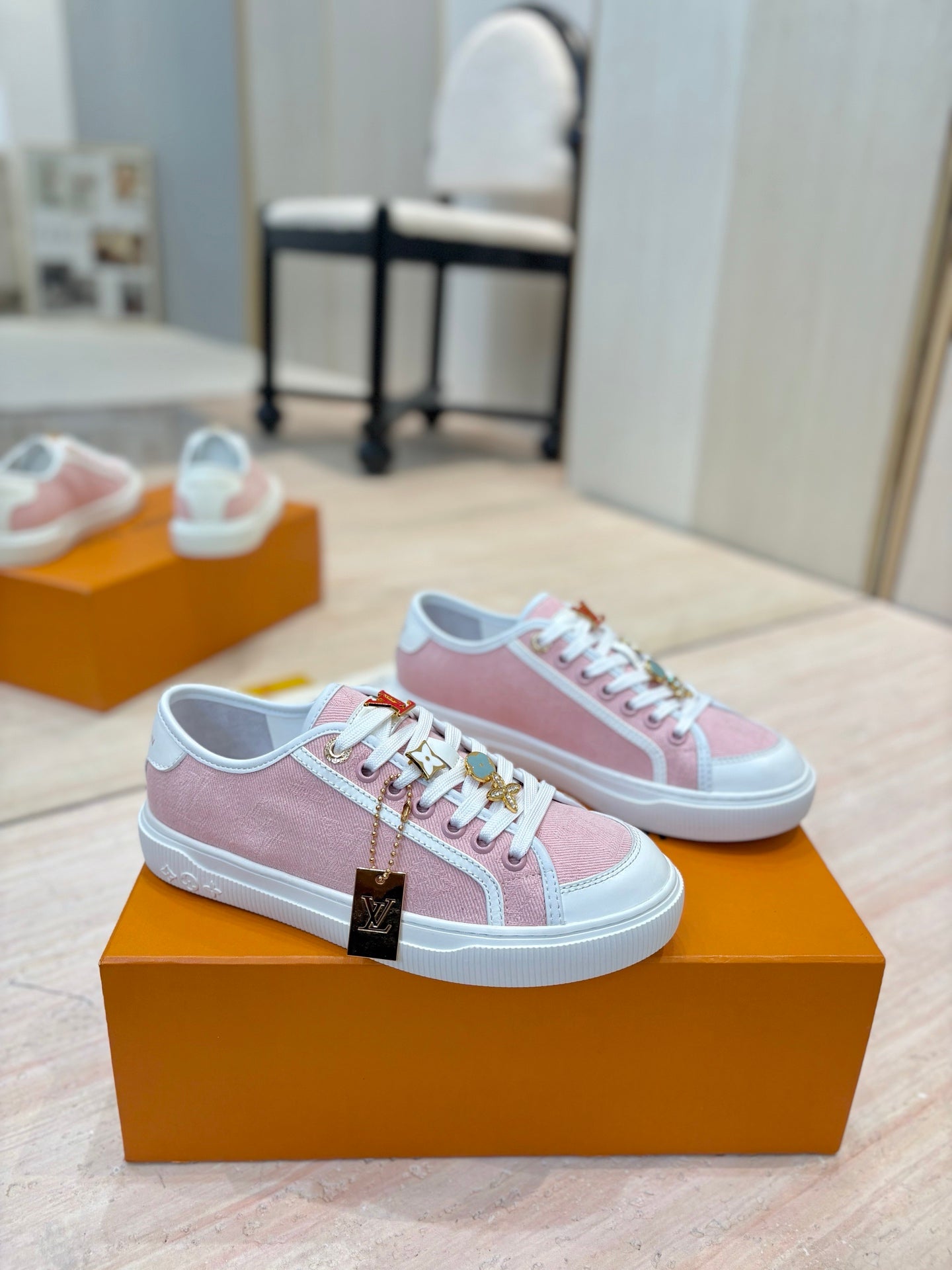 China Replica LV Women Shoes 105usd Only