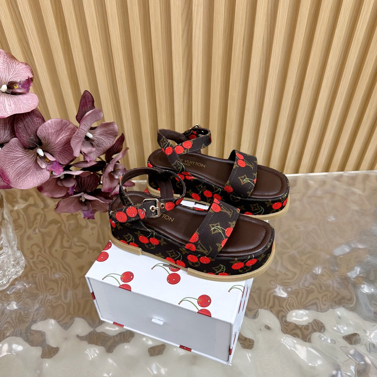 China Replica LV Women Shoes 102usd Only
