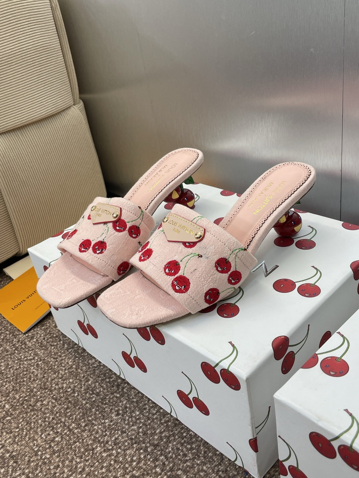 China Replica LV Women Shoes 108usd Only