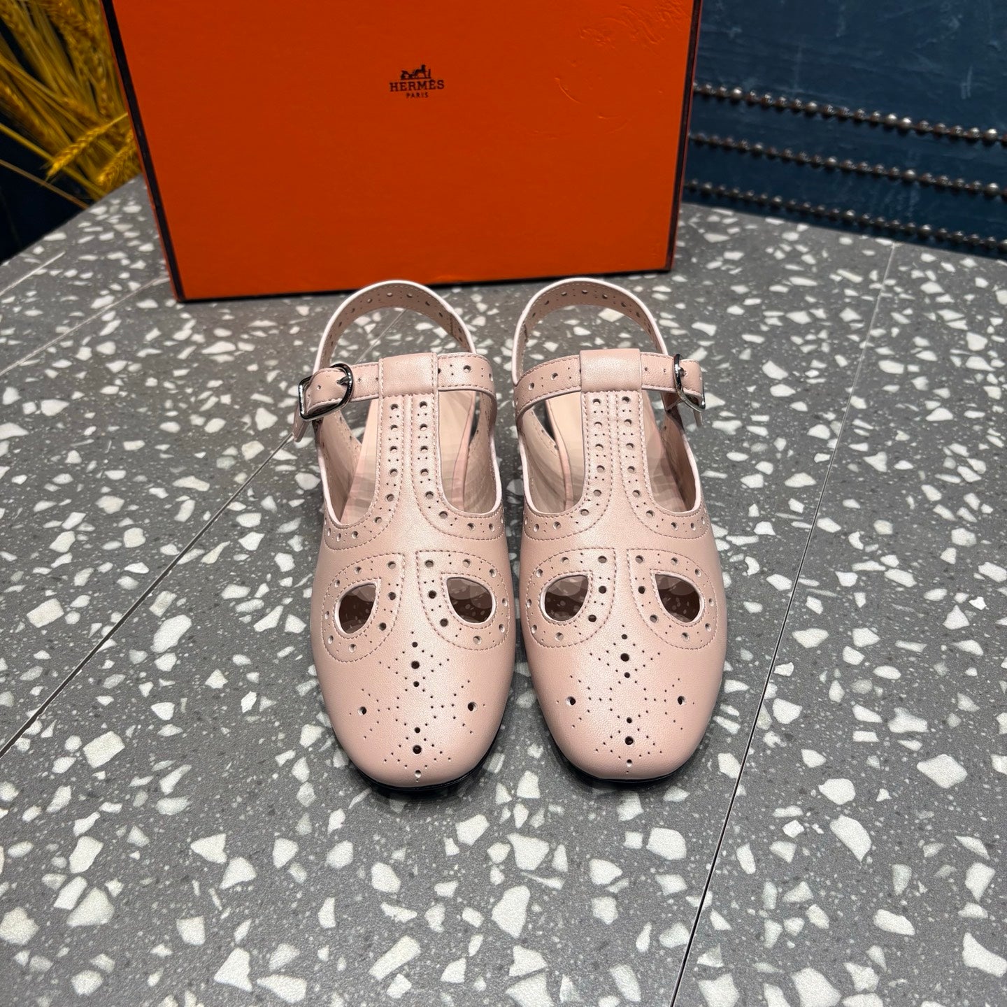 China Replica Hermes Women Shoes 105usd Only