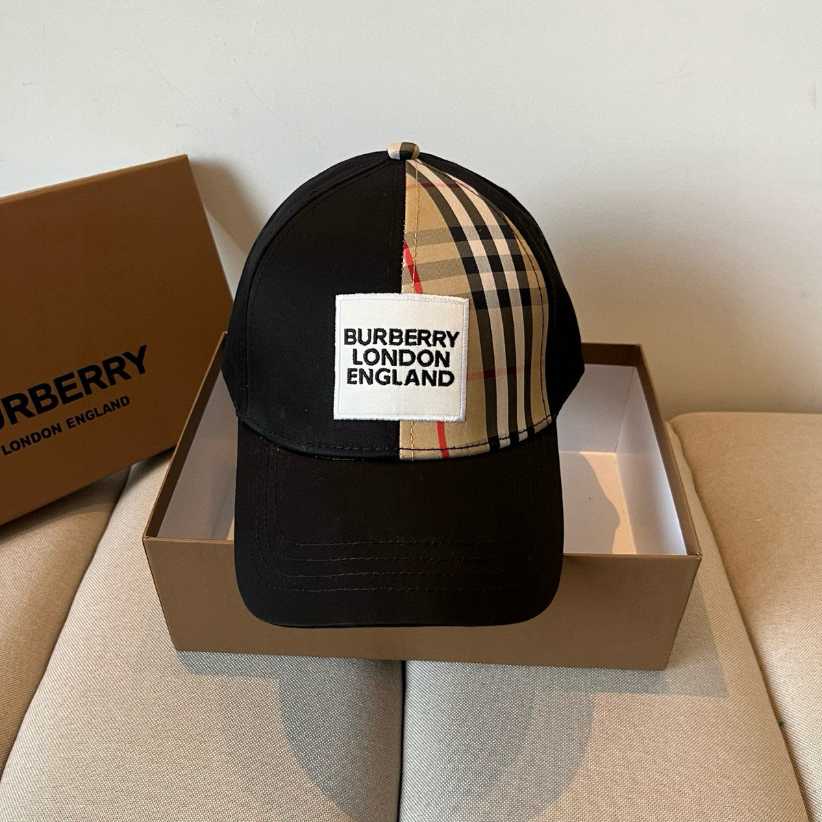 China Replica Burberry Hats 22usd Only
