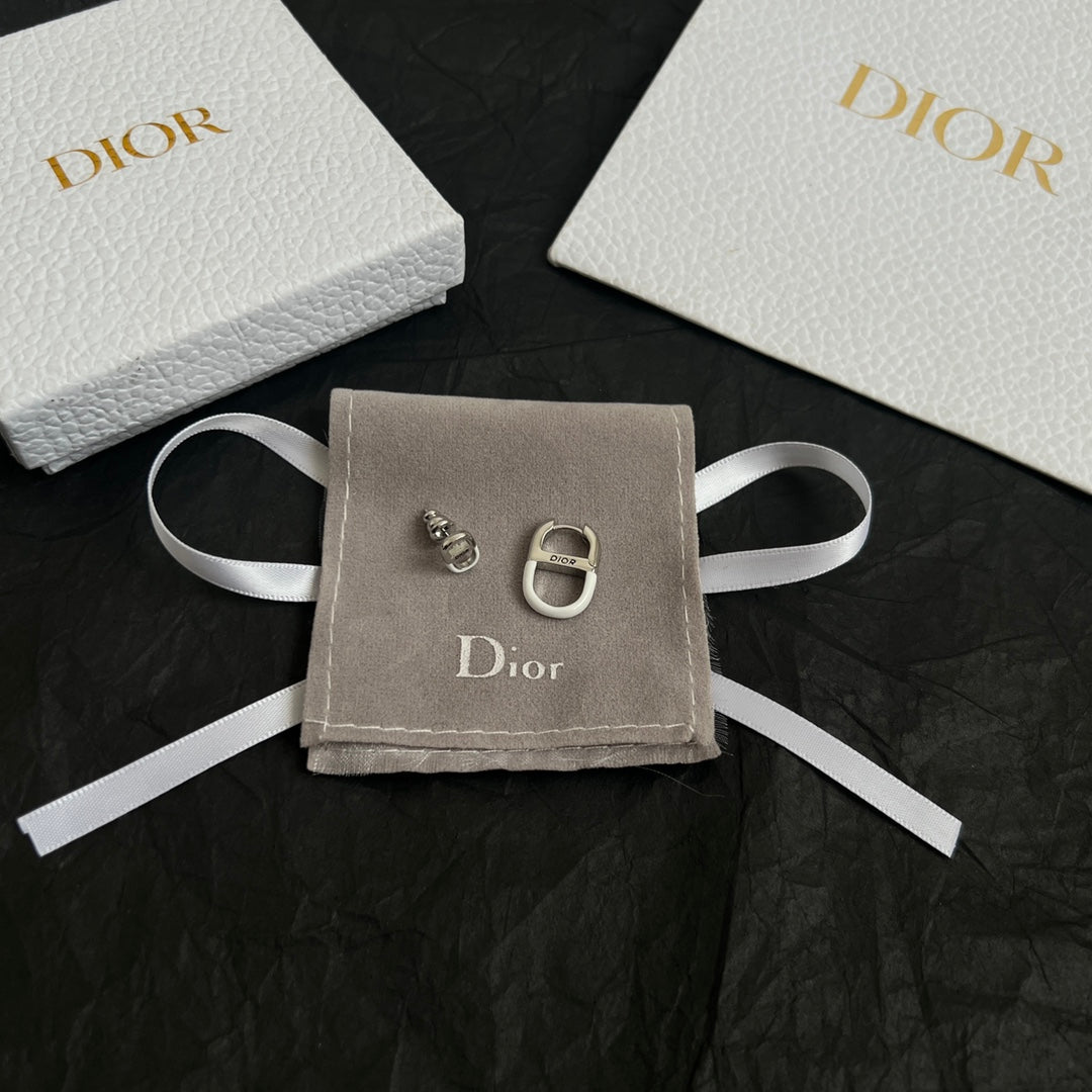 China Replica Dior Earrings 32usd Only