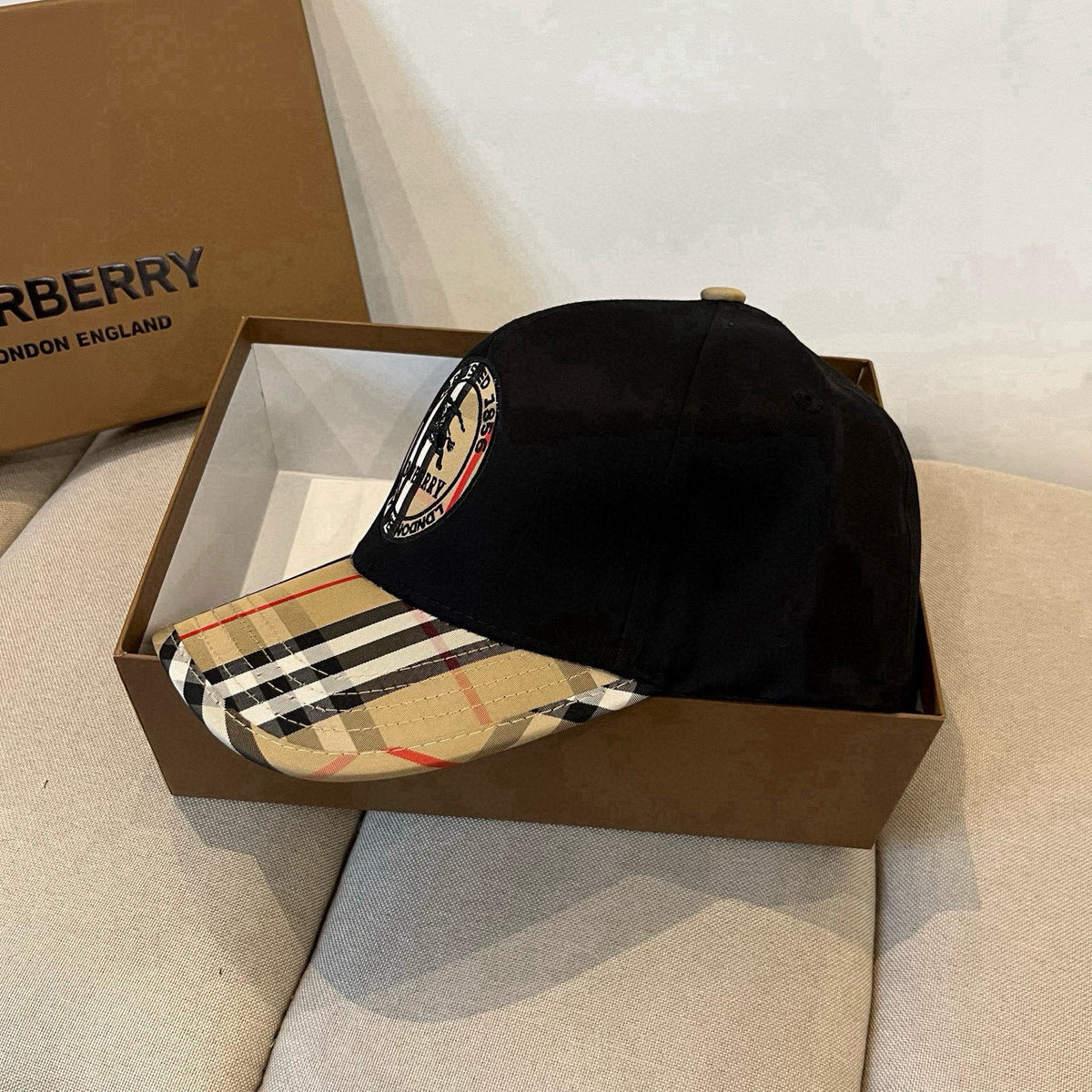 China Replica Burberry Hats 22usd Only