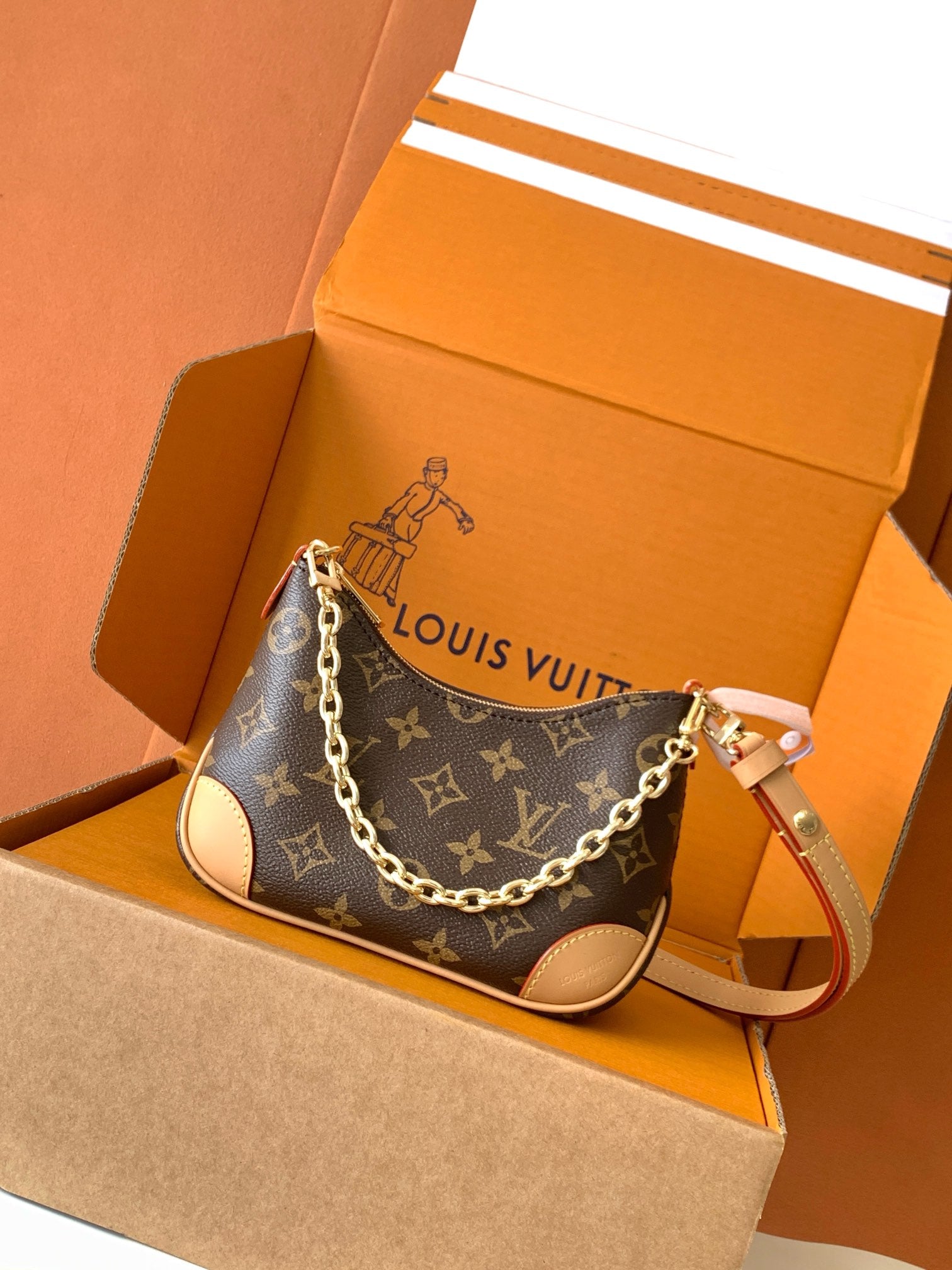China Replica LV Handbags 195usd Only