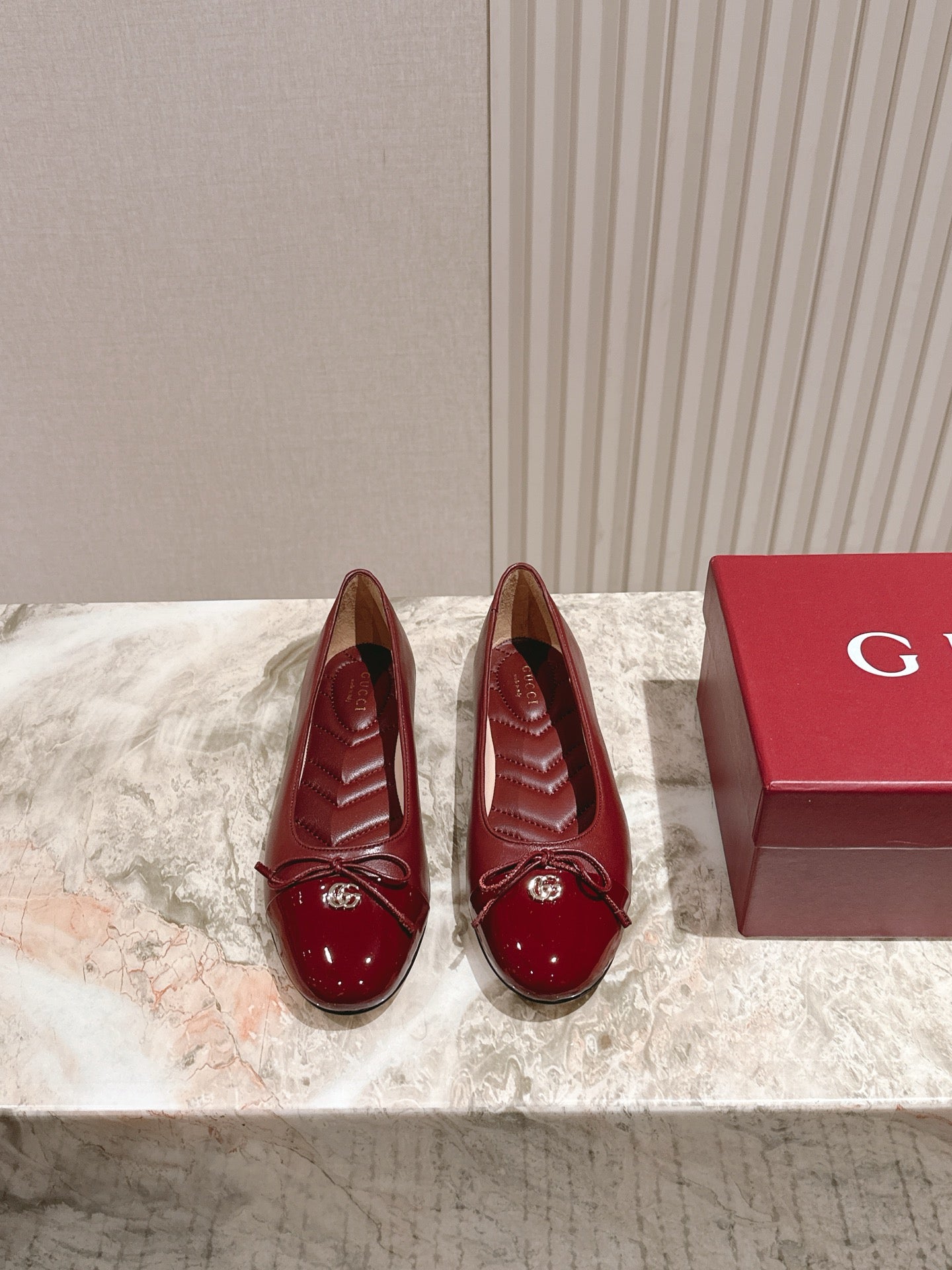 China Replica Gucci Women Shoes 105usd Only