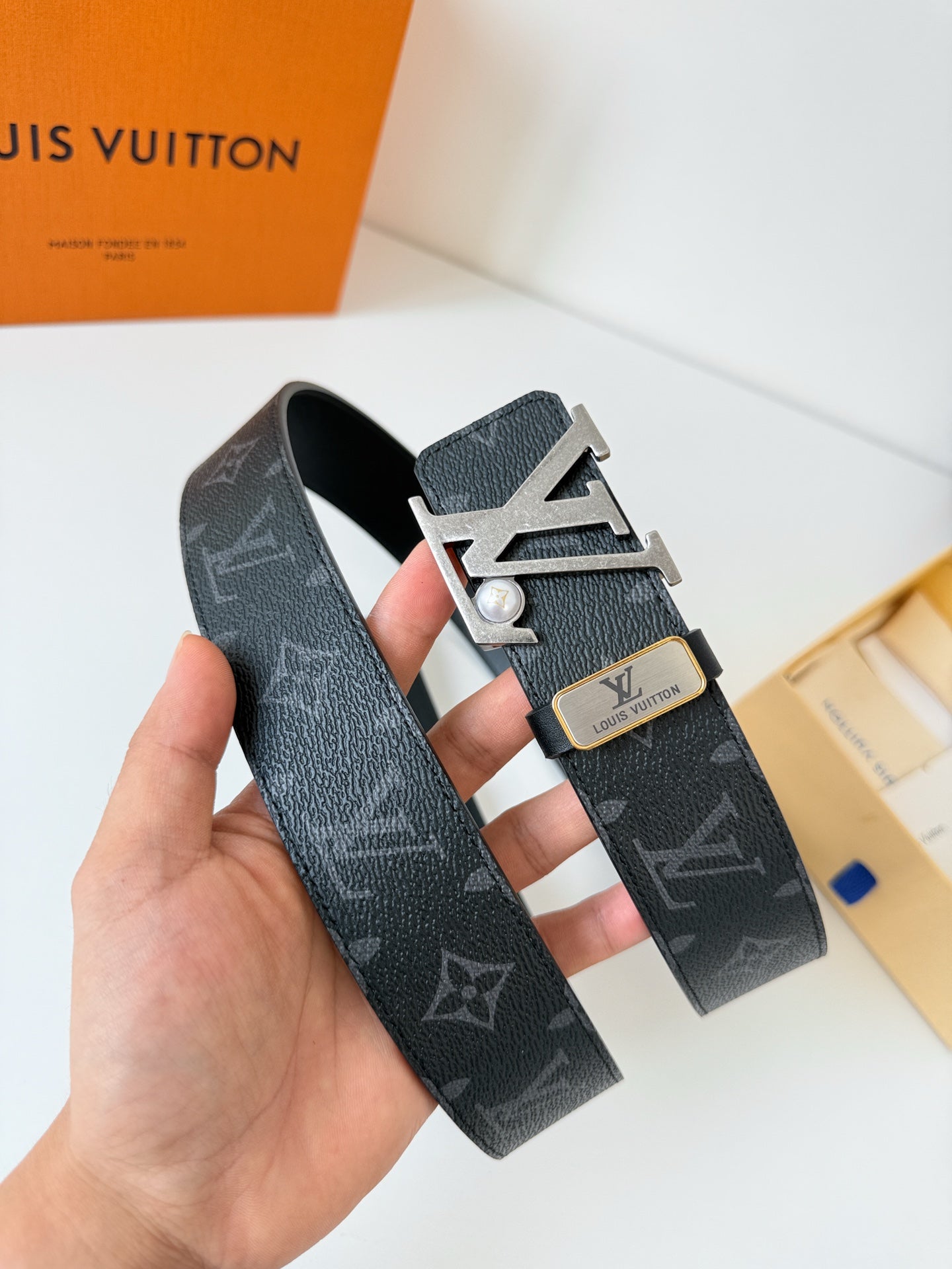 China Replica LV Belts 49usd Only