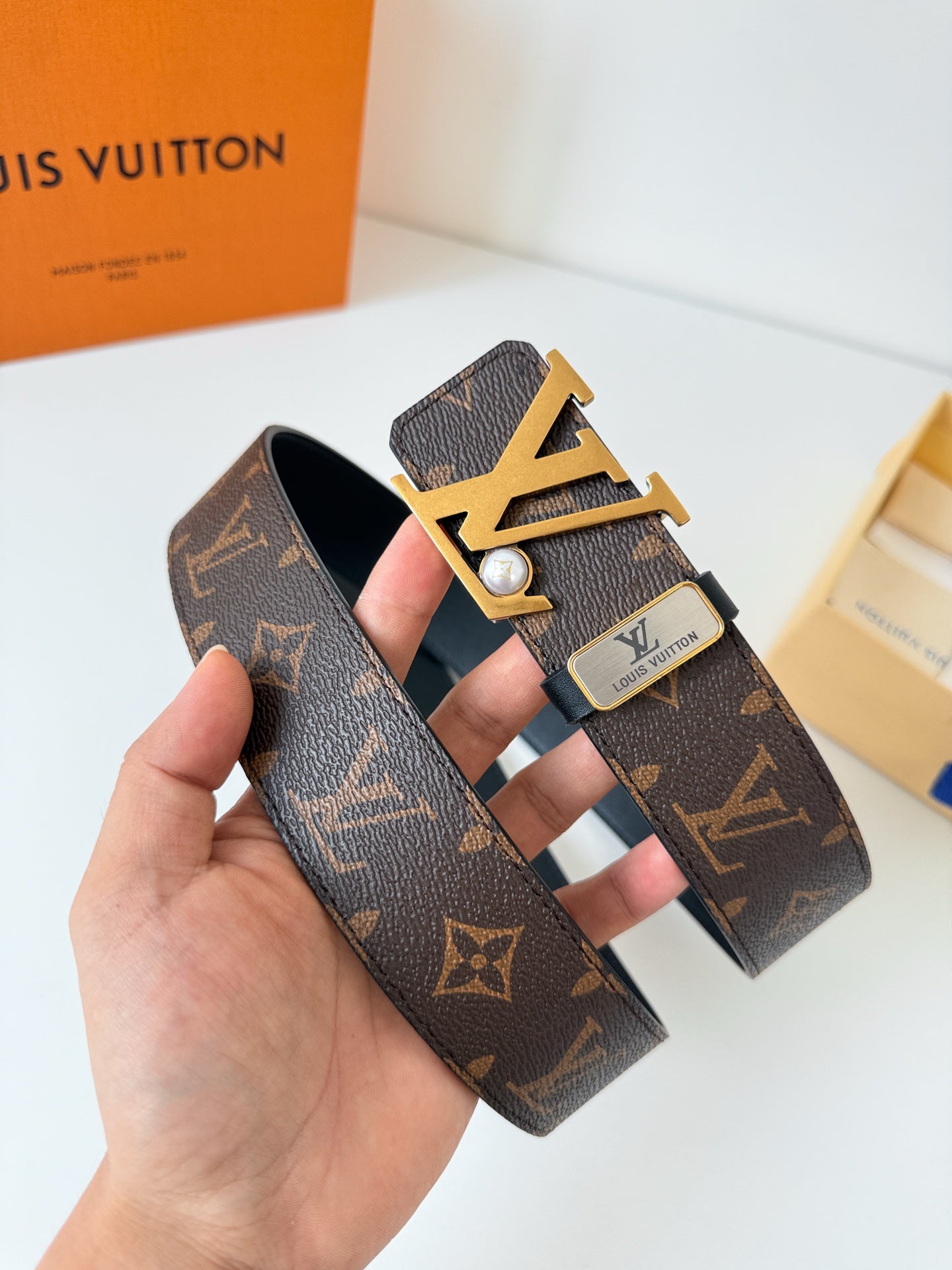 China Replica LV Belts 49usd Only