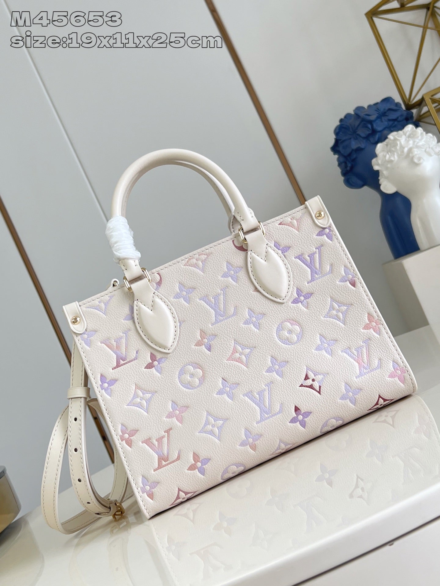 China Replica LV Handbags 225usd Only