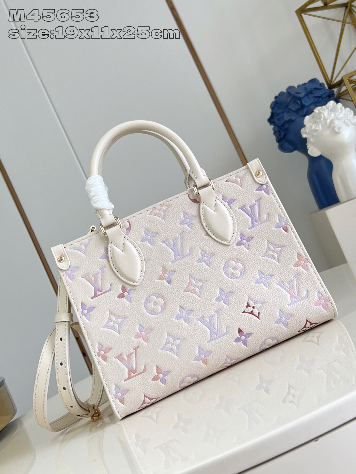 China Replica LV Handbags 225usd Only