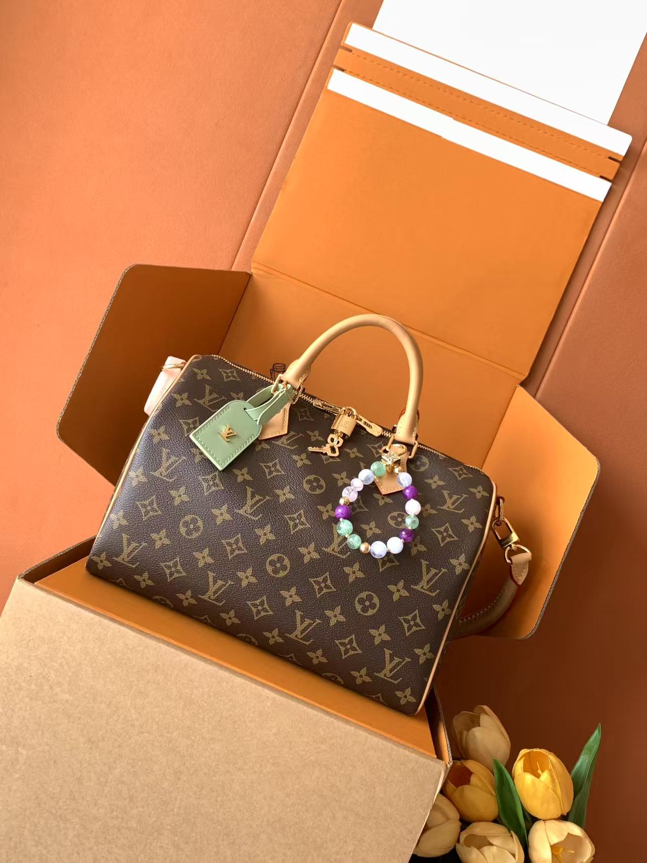 China Replica LV Handbags 270usd Only