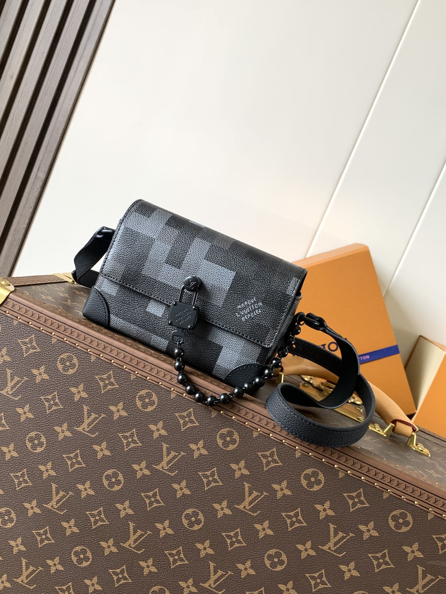China Replica LV Handbags 135usd Only