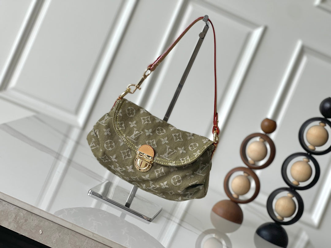 China Replica LV Handbags 123usd Only