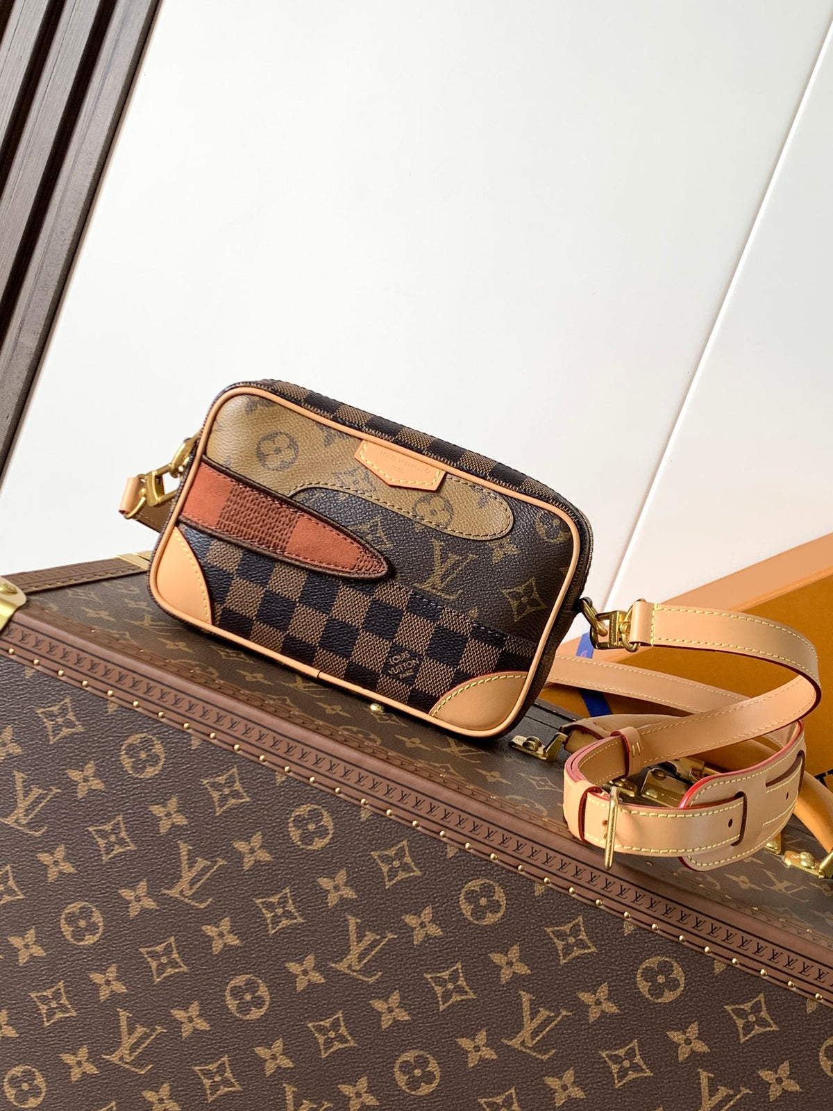 China Replica LV Handbags 162usd Only