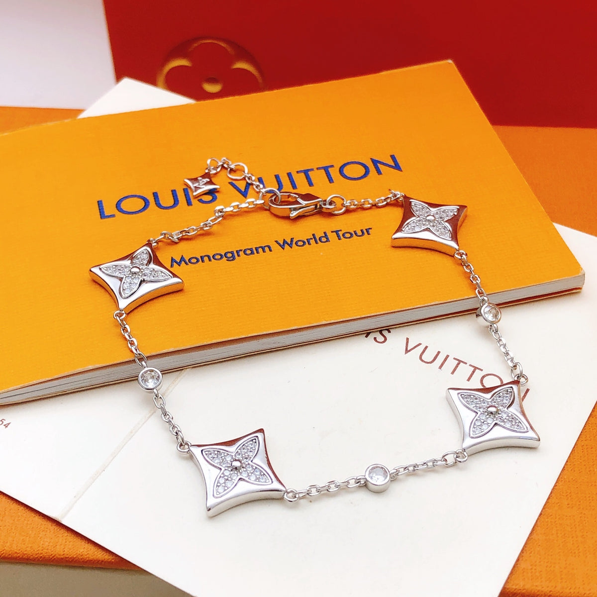 China Replica LV Bracelets 35usd Only