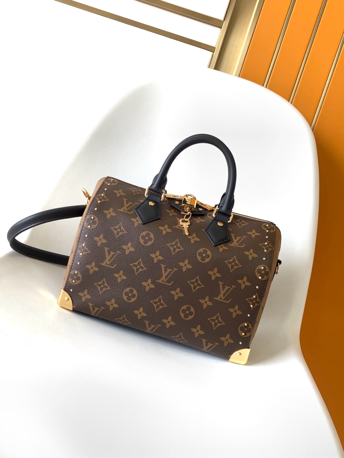 China Replica LV Handbags 135usd Only