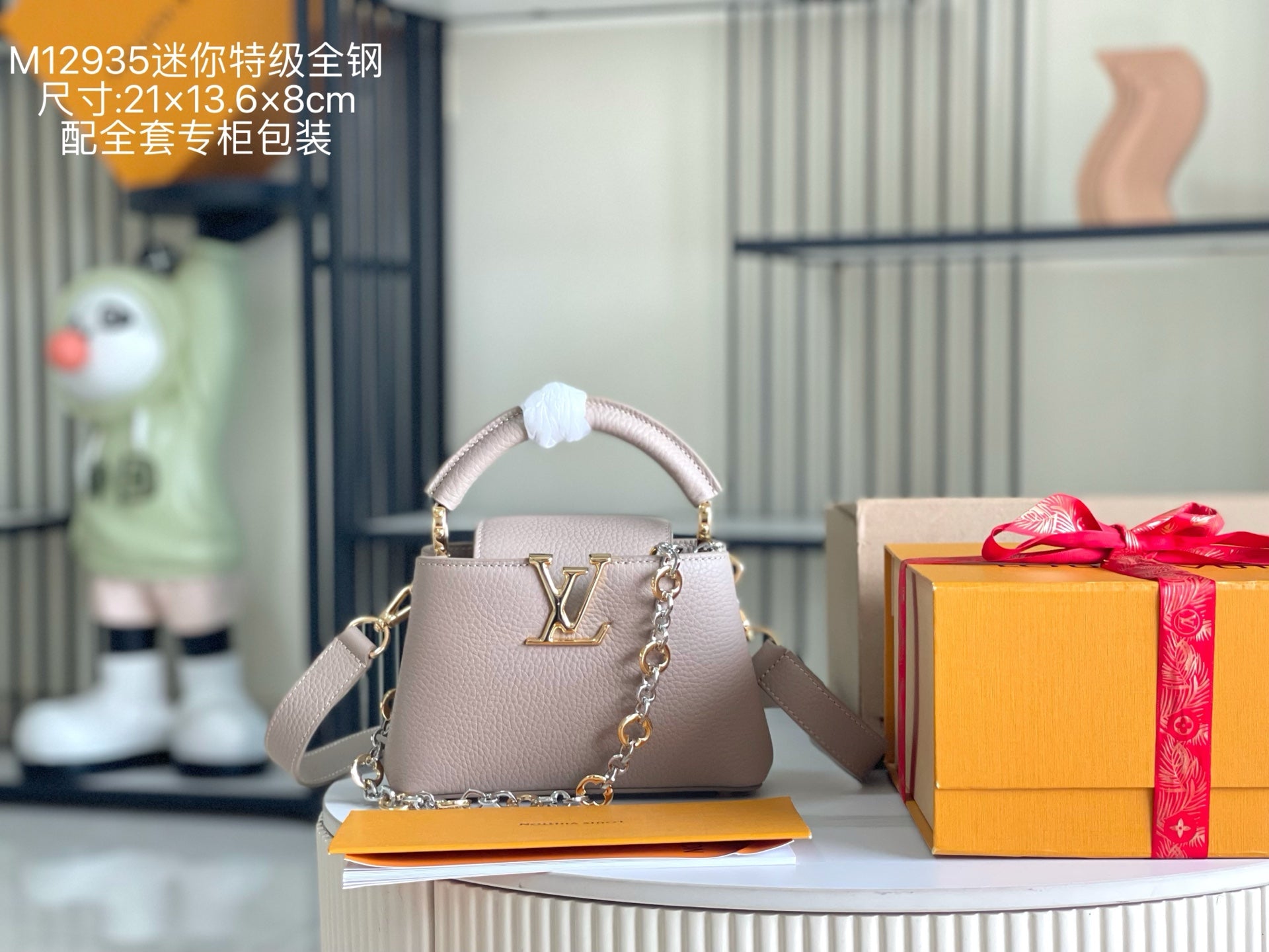 China Replica LV Handbags 315usd Only