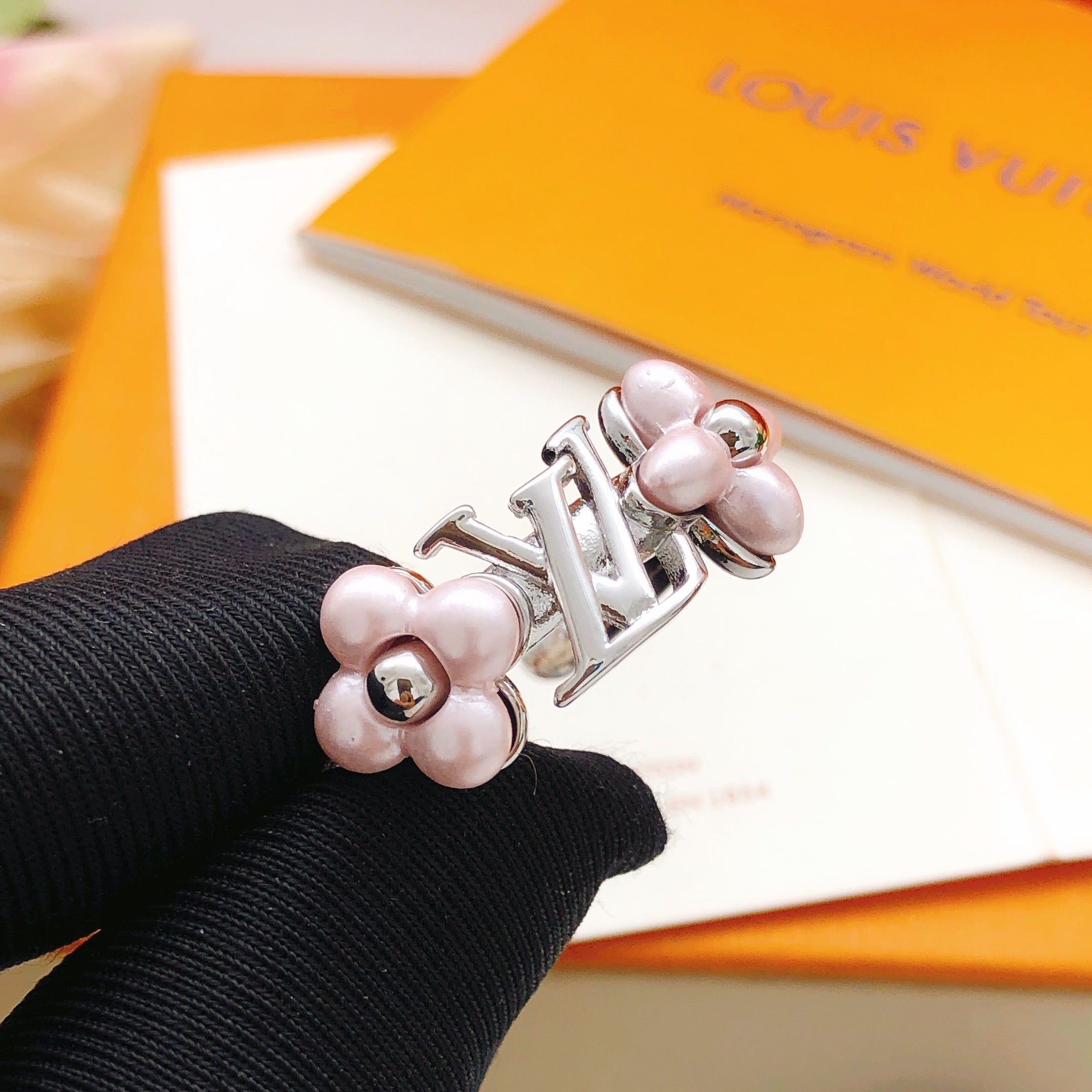 China Replica LV Rings 28usd Only