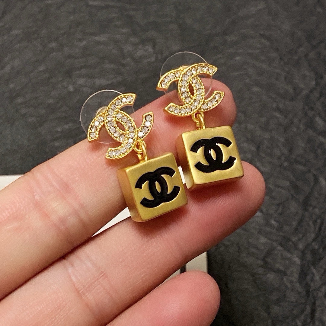 China Replica Chanel Earrings 28usd Only