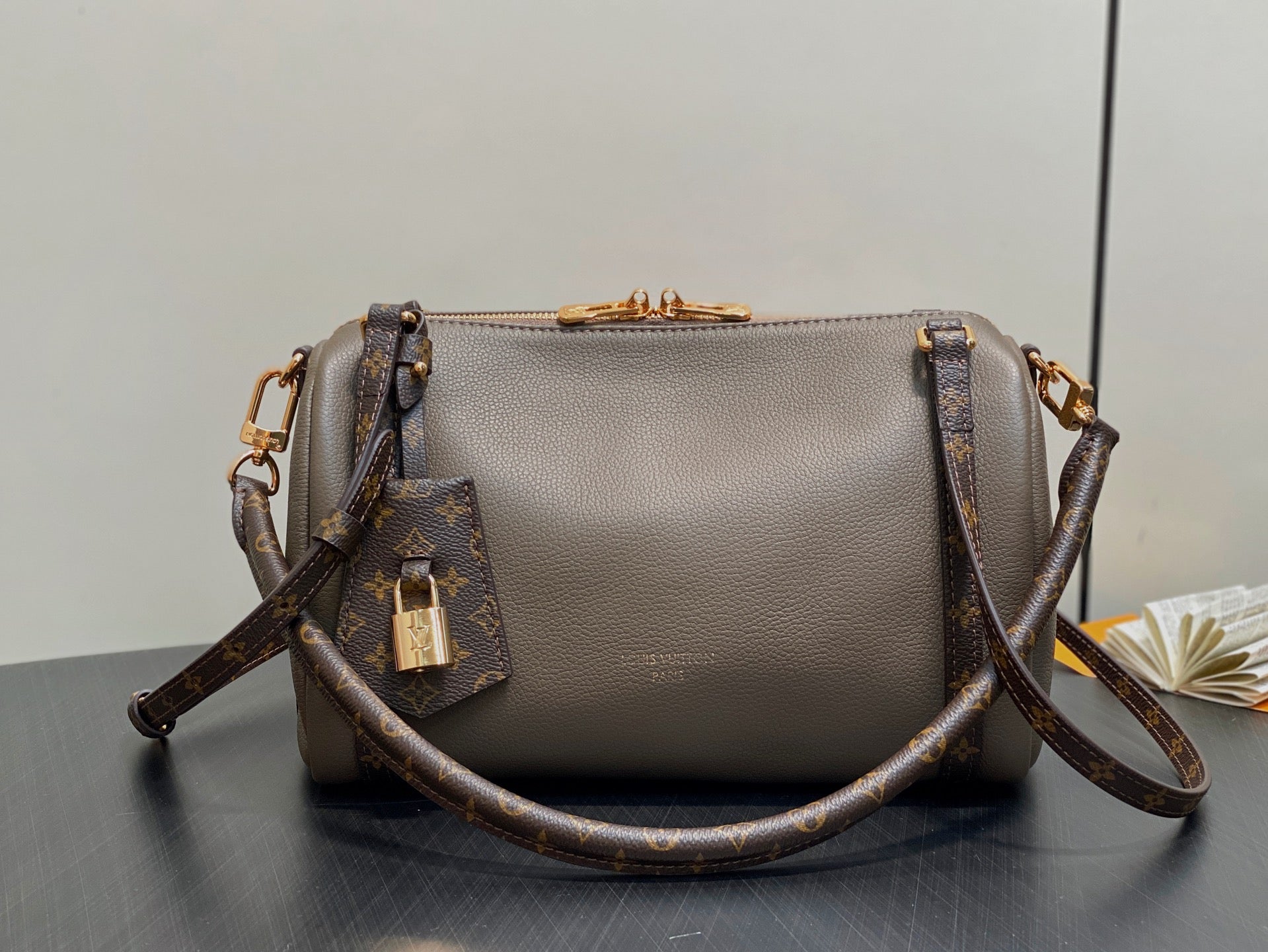 China Replica LV Handbags 189usd Only