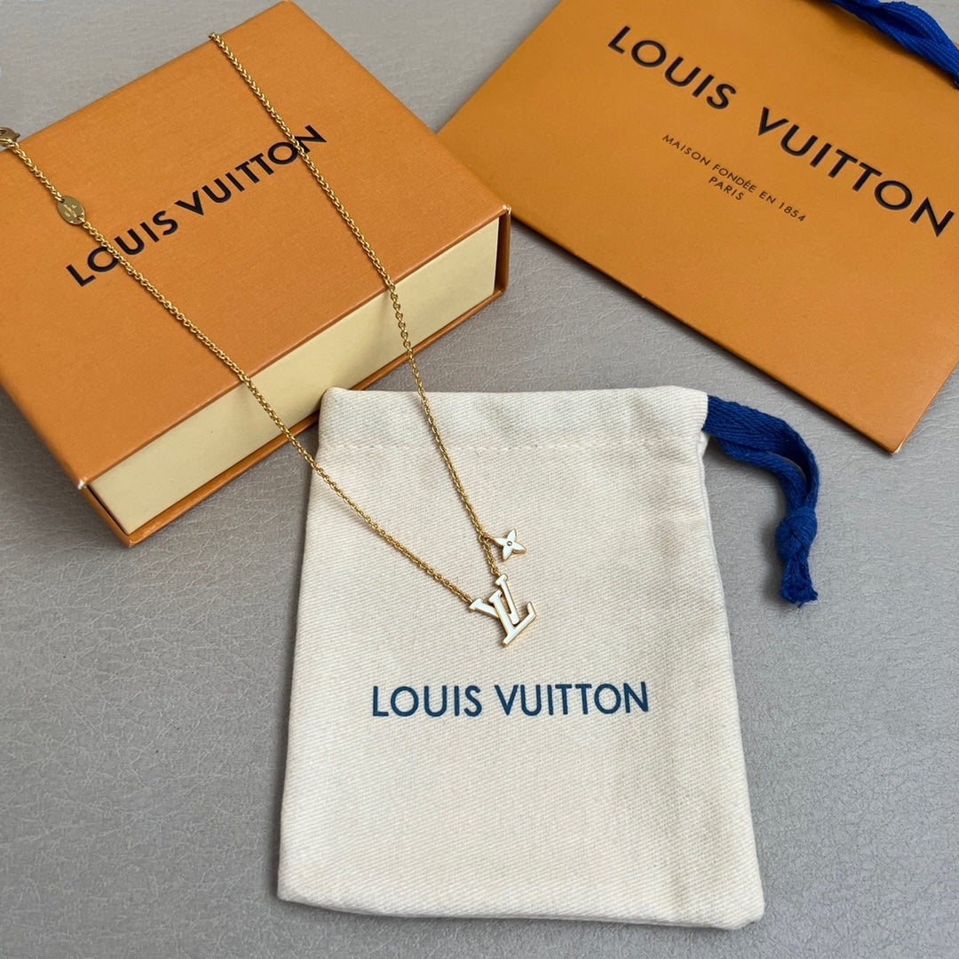China Replica LV Necklaces 45usd Only