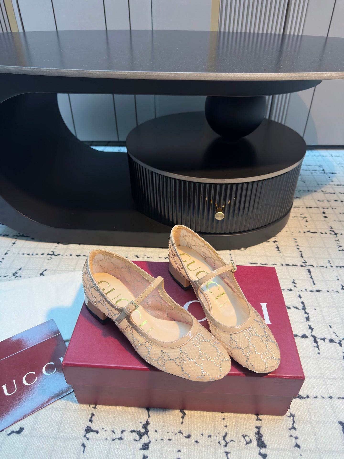 China Replica Gucci Women Shoes 102usd Only