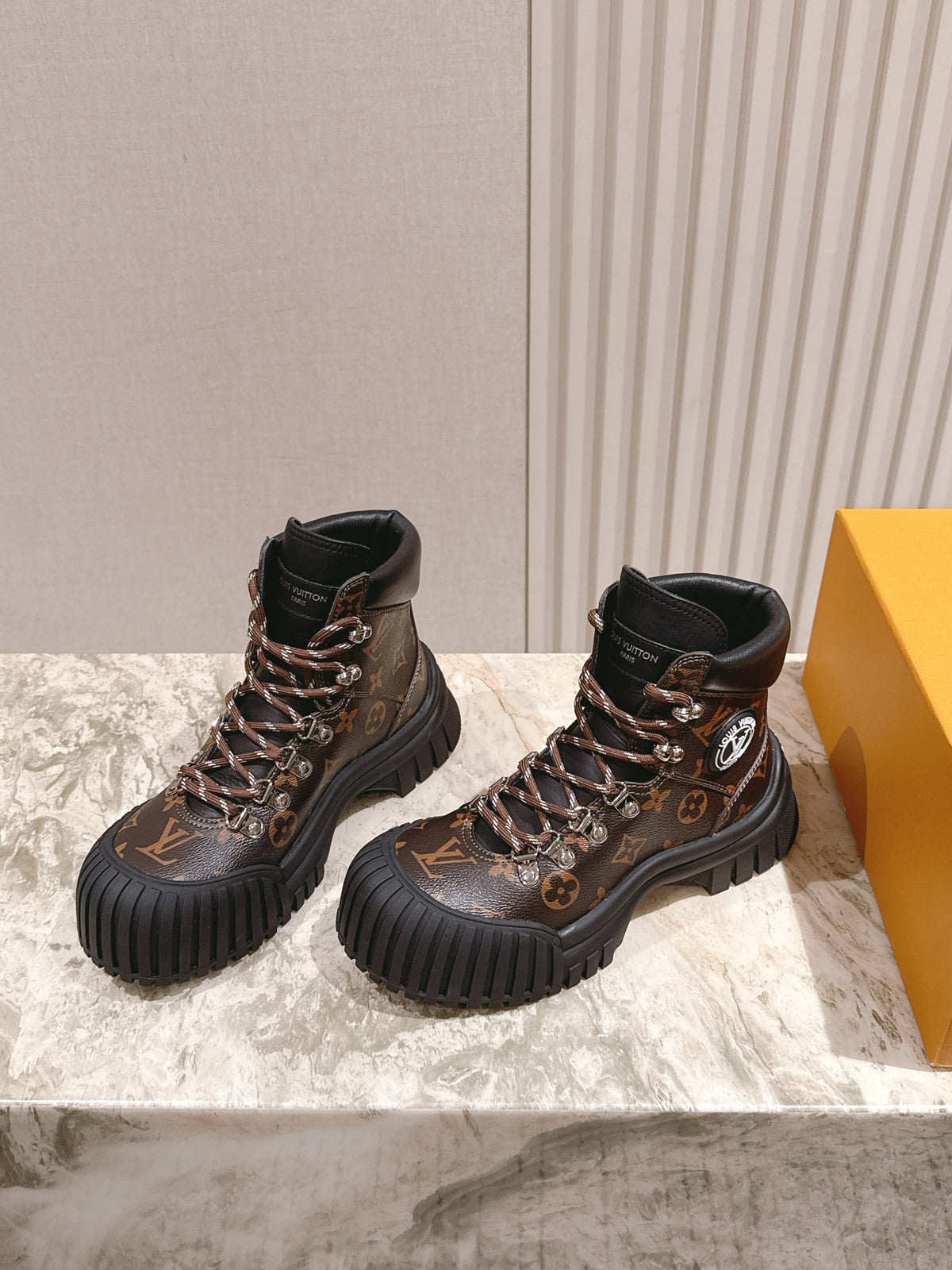 China Replica LV Women Shoes 133usd Only