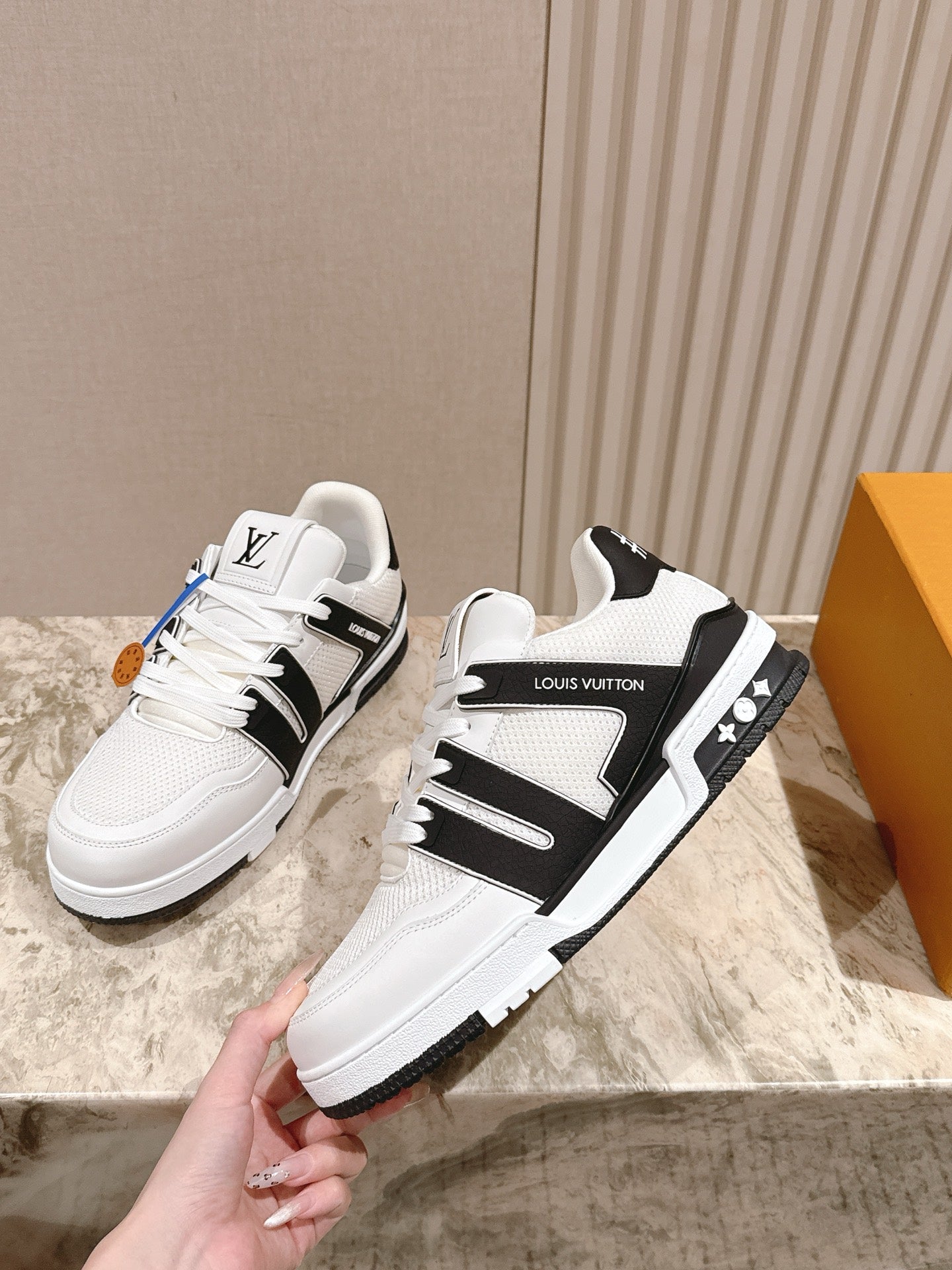 China Replica LV Women Shoes 140usd Only