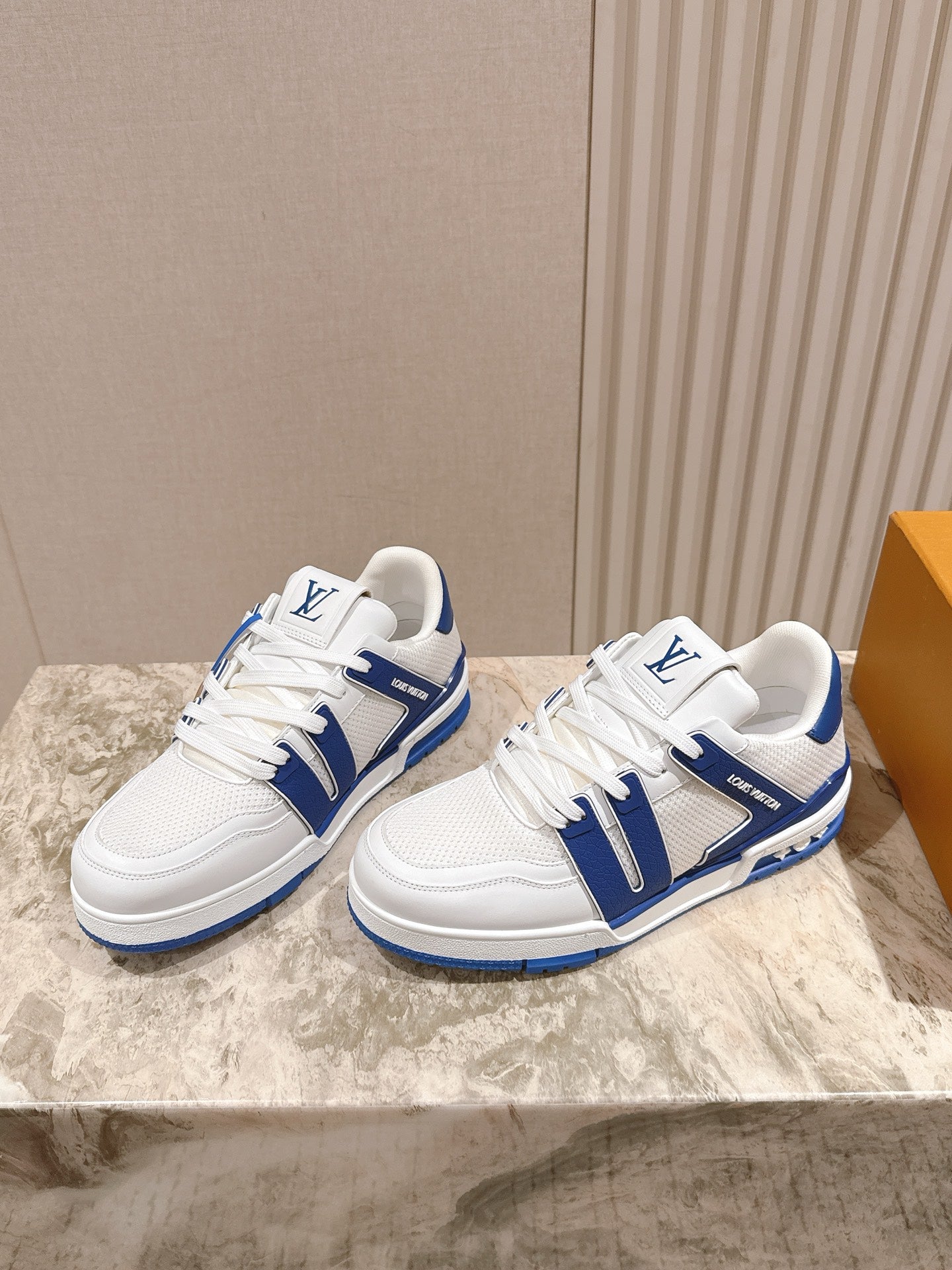 China Replica LV Women Shoes 140usd Only
