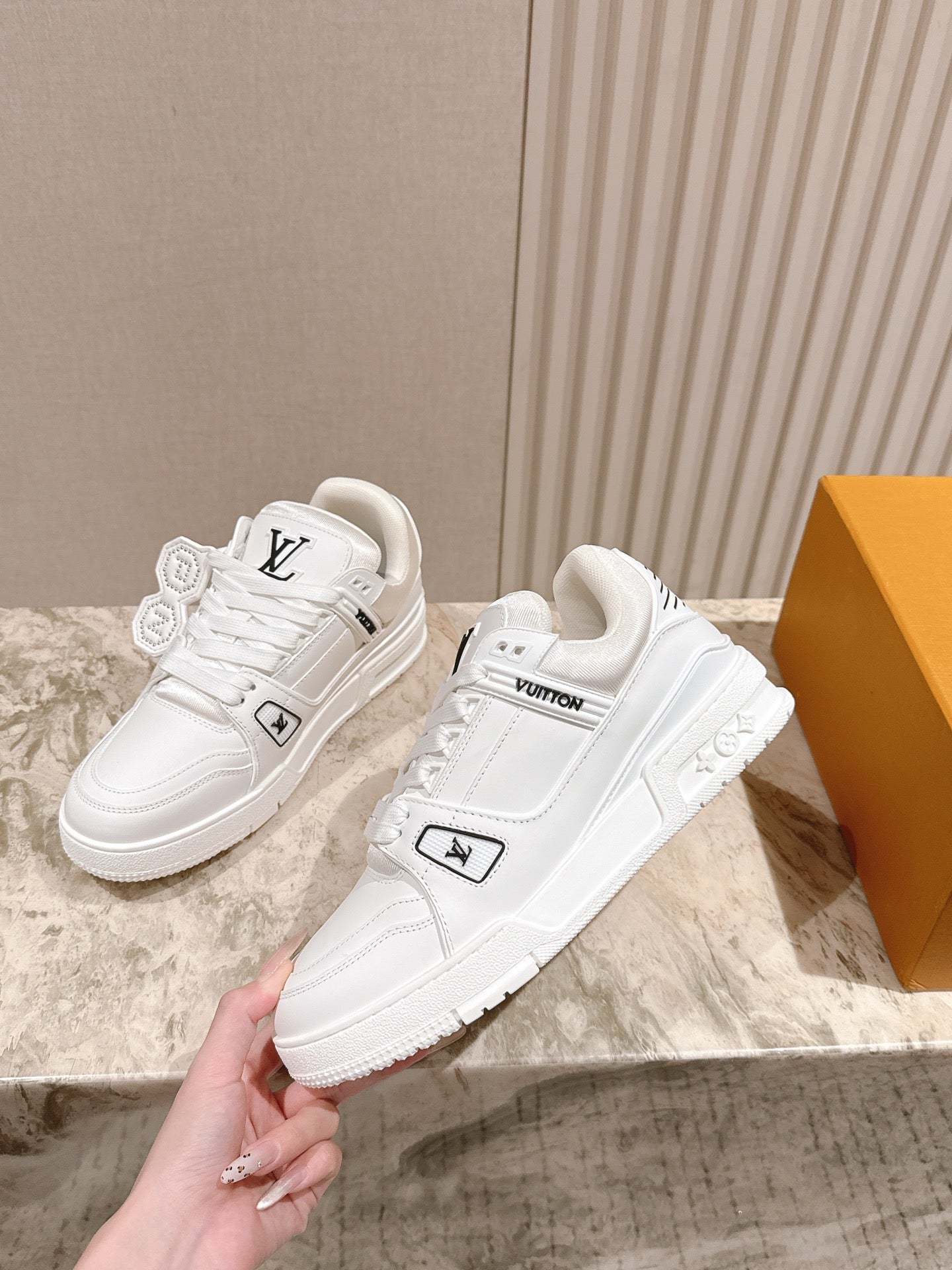 China Replica LV Women Shoes 140usd Only