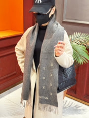 China Replica LV Scarf 52usd Only