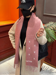 China Replica LV Scarf 52usd Only