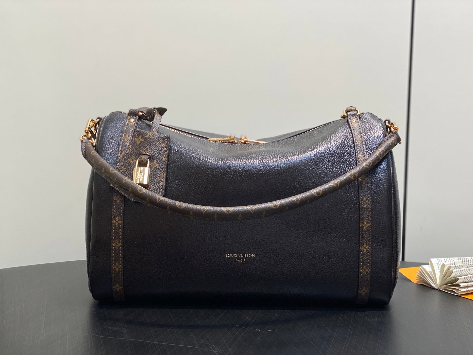 China Replica LV Handbags 240usd Only