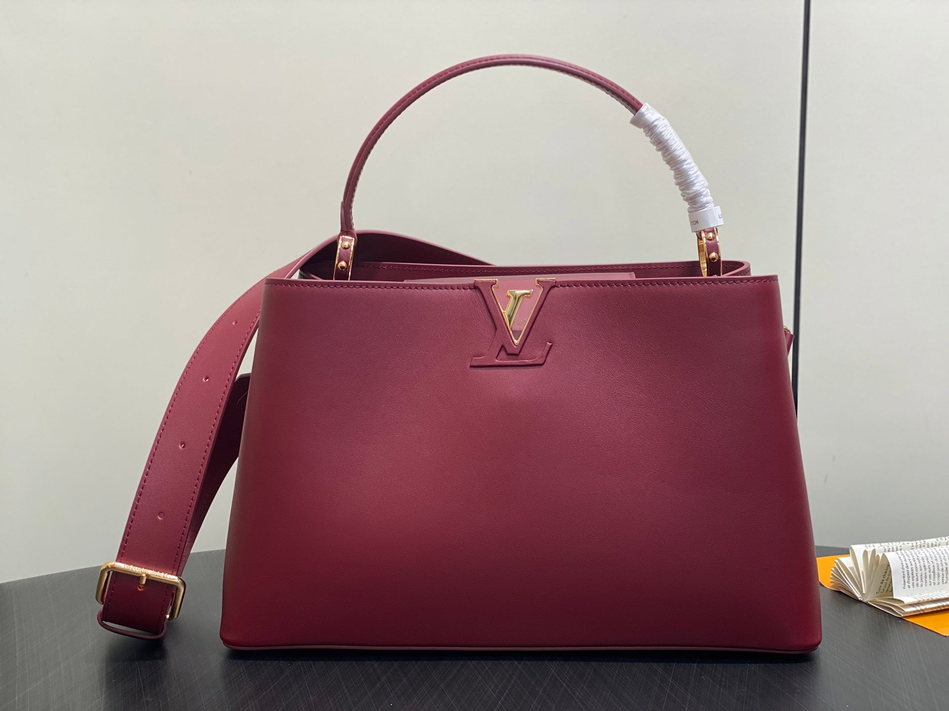 China Replica LV Handbags 354usd Only
