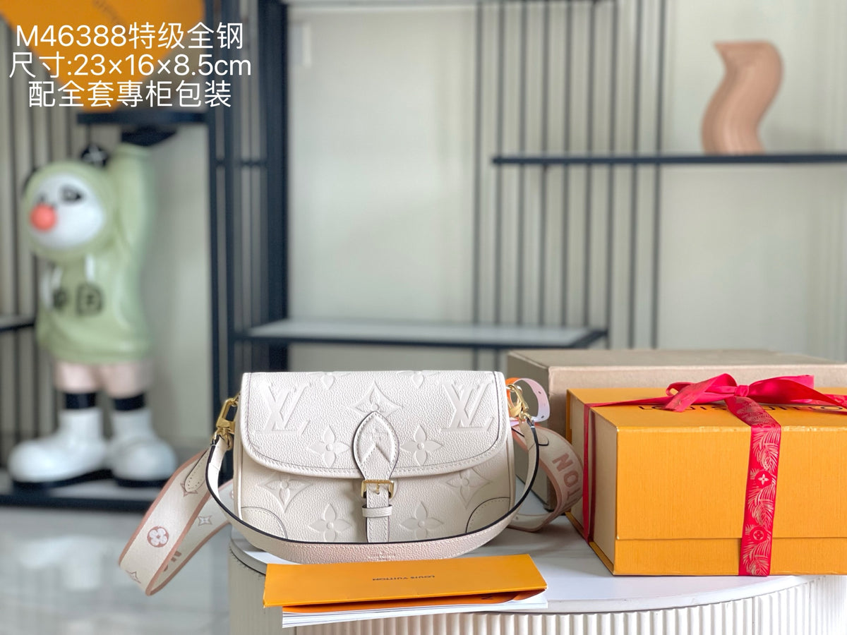 China Replica LV Handbags 315usd Only