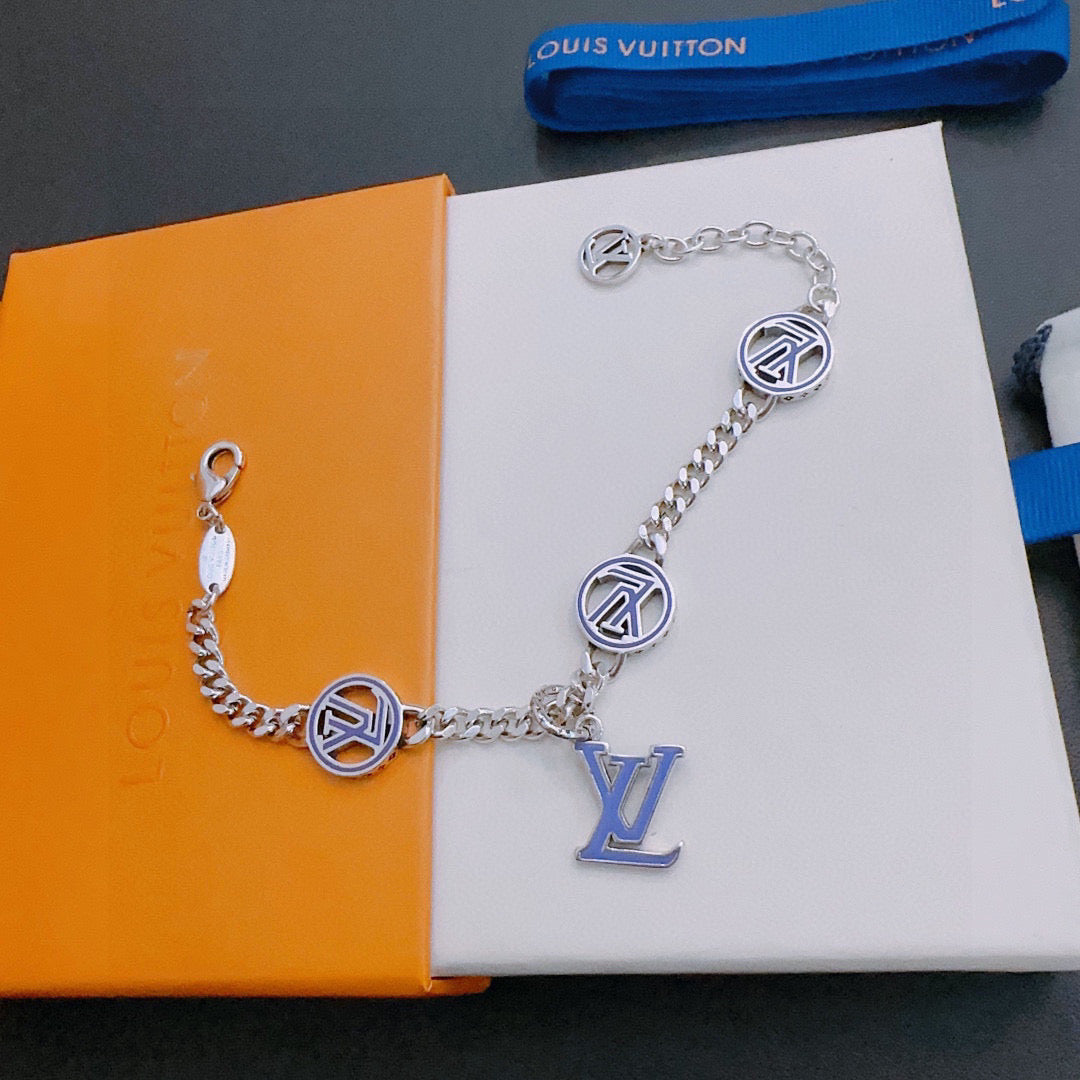 China Replica LV Bracelets 45usd Only