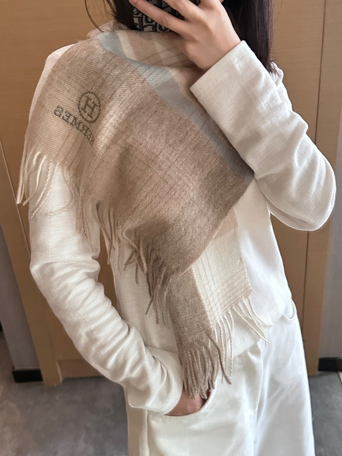 China Replica Gucci Scarf 44usd Only