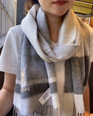 China Replica Burberry Scarf 42usd Only