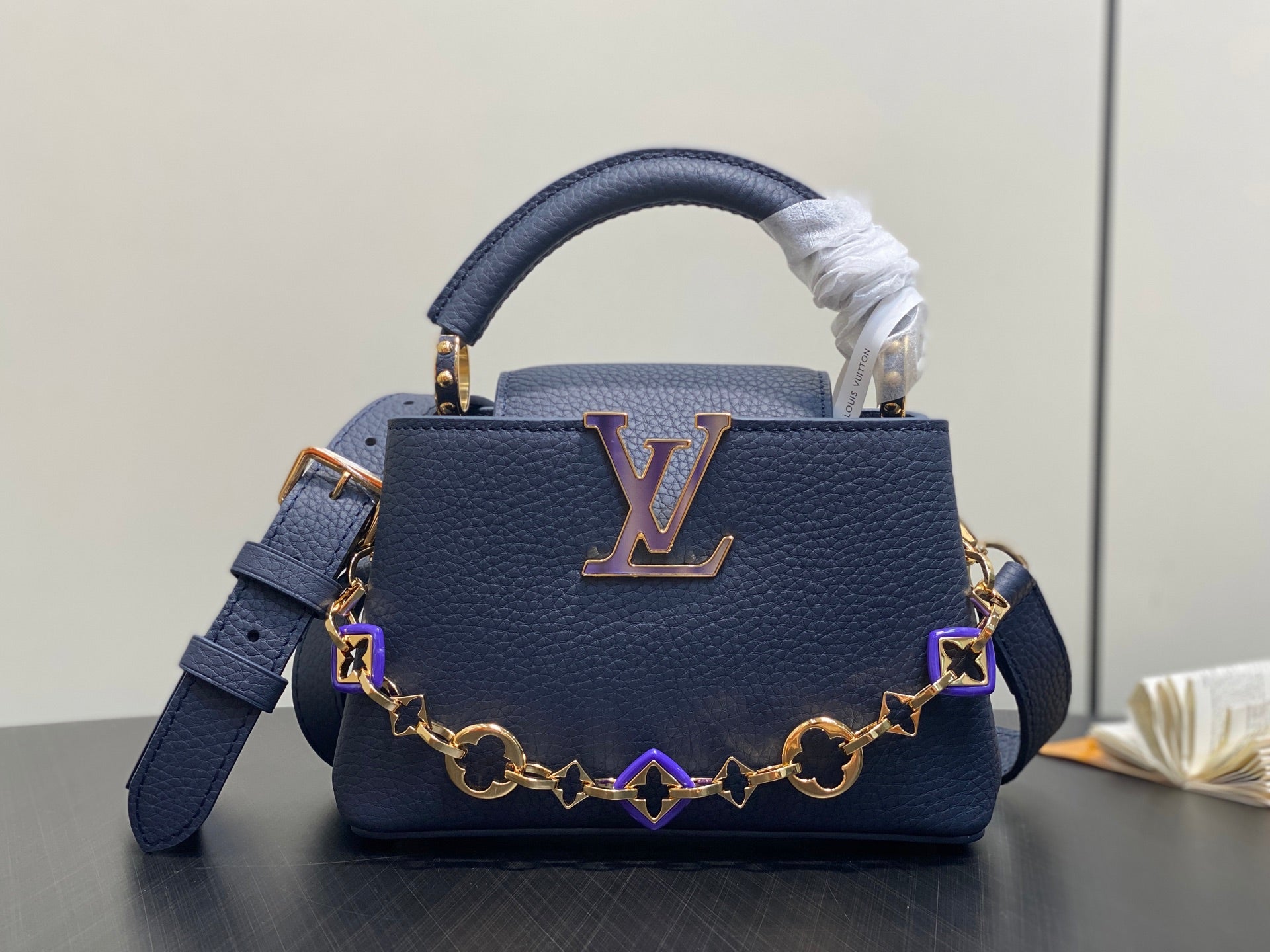 China Replica LV Handbags 315usd Only
