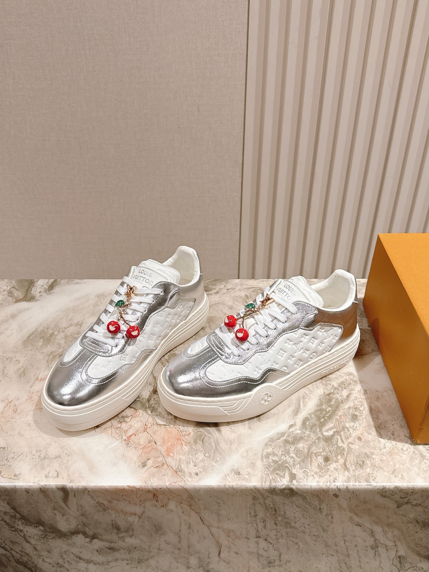 China Replica LV Women Shoes 119usd Only