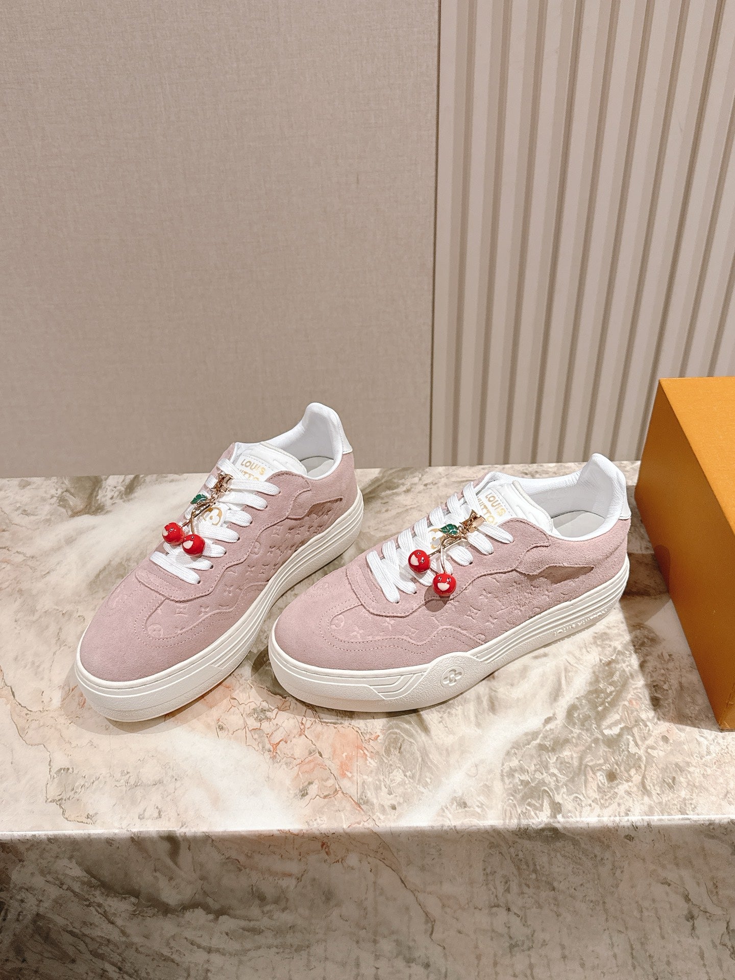 China Replica LV Women Shoes 119usd Only