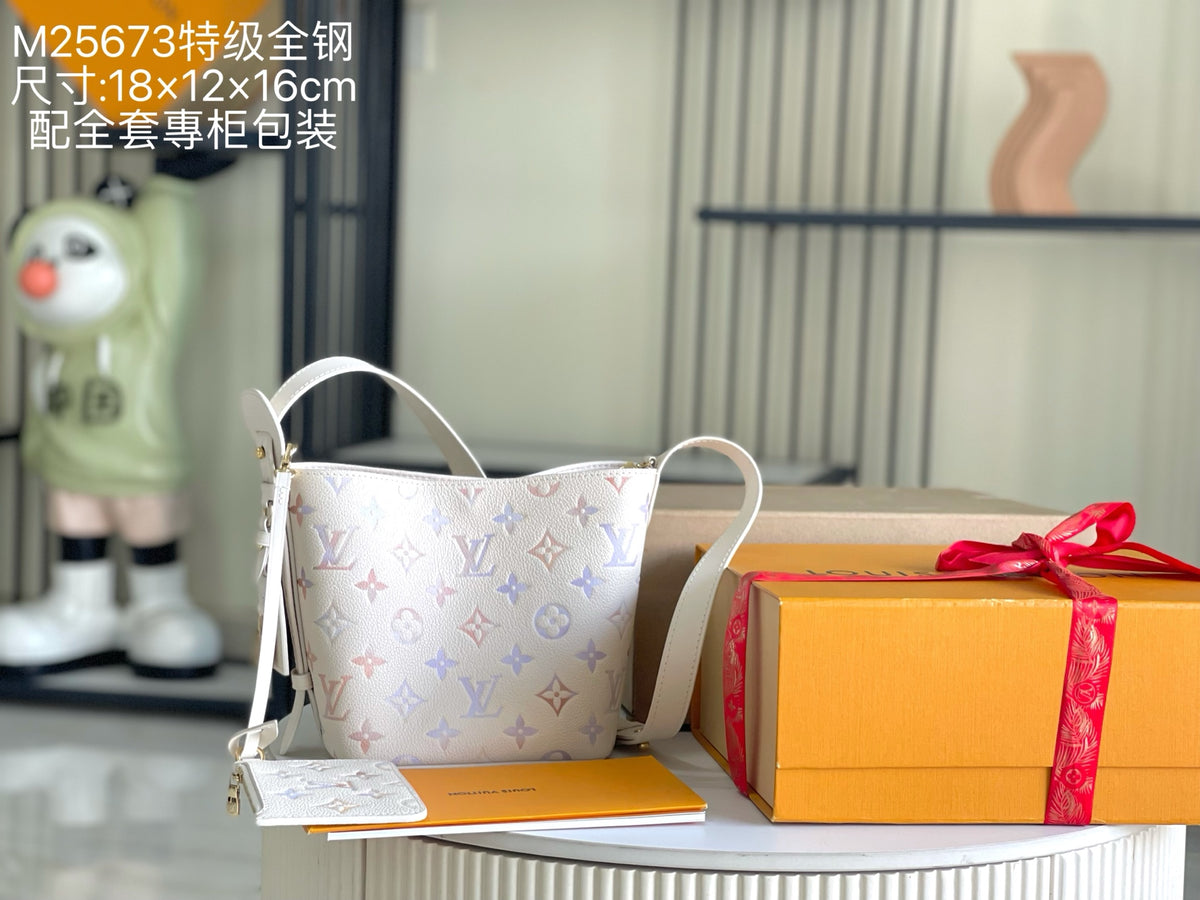 China Replica LV Handbags 294usd Only