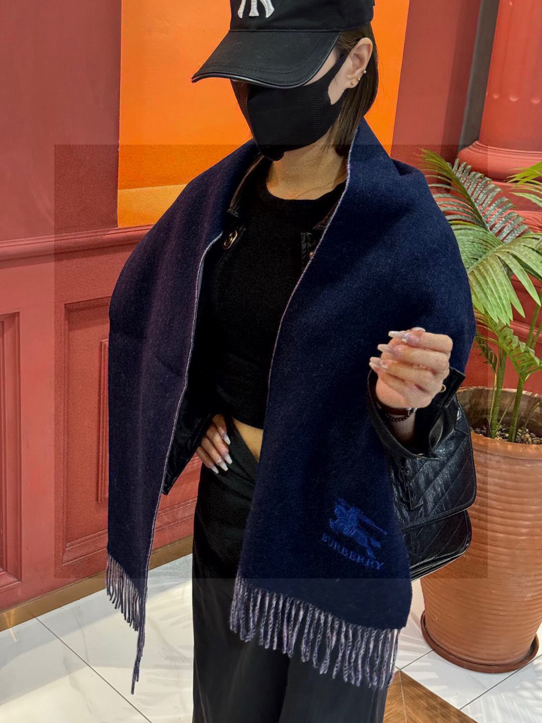China Replica Burberry Scarf 50usd Only