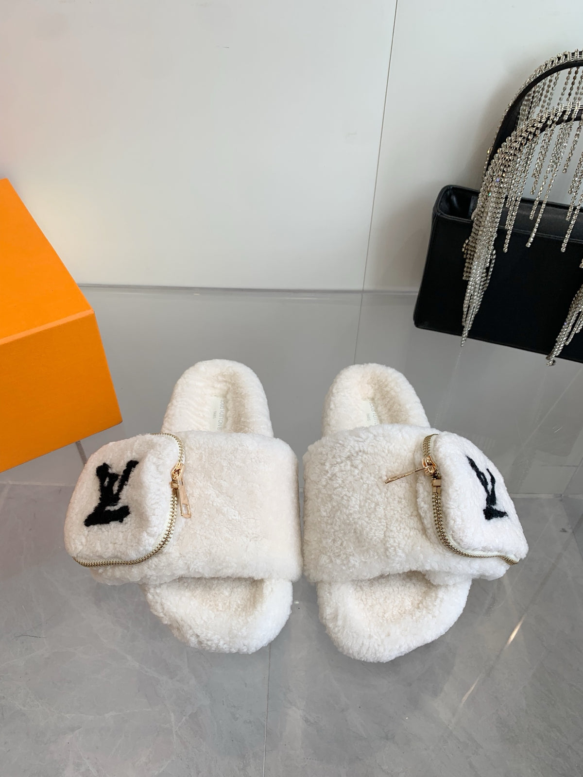 China Replica LV Women Shoes 88usd Only