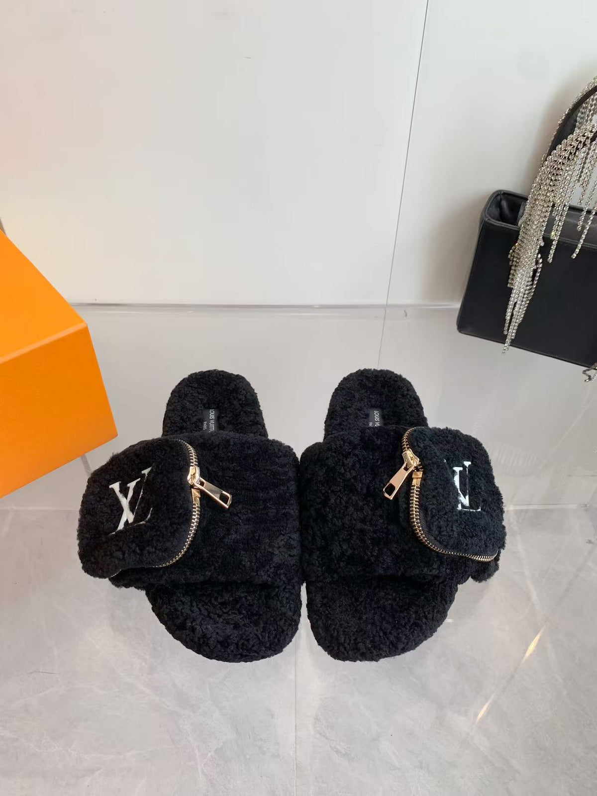 China Replica LV Women Shoes 88usd Only