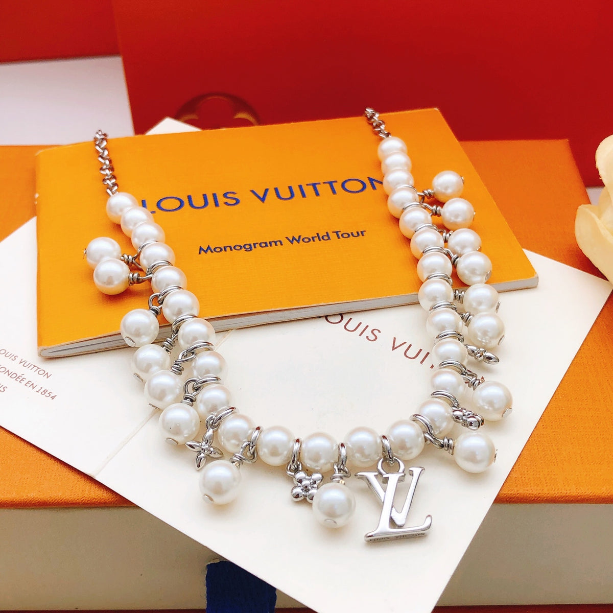 China Replica LV Necklaces 48usd Only