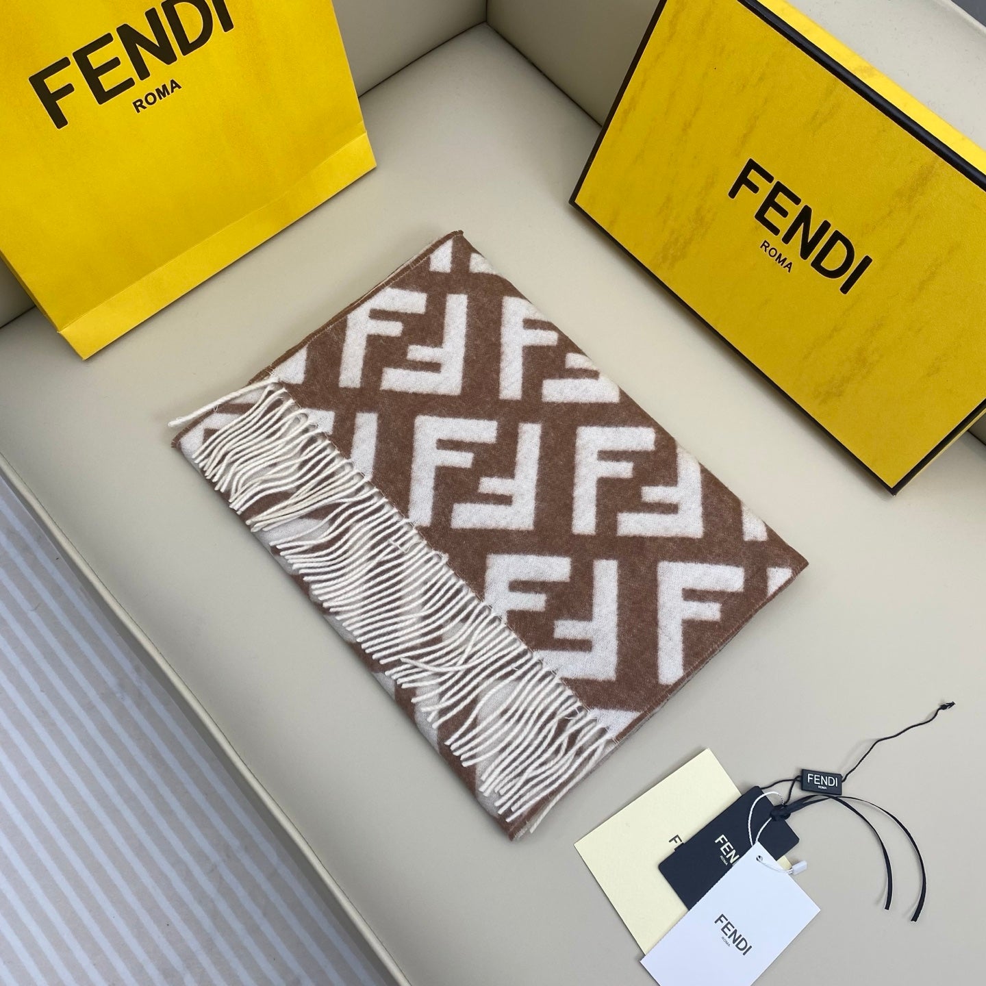 China Replica Gucci Scarf 62usd Only