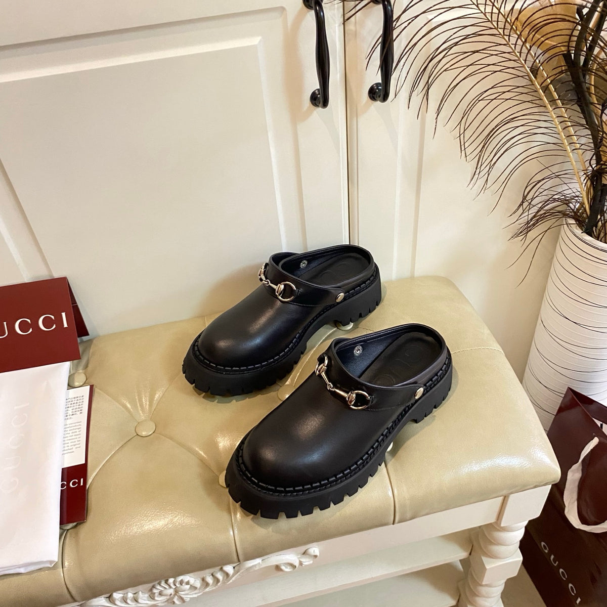 China Replica Gucci Women Shoes 102usd Only