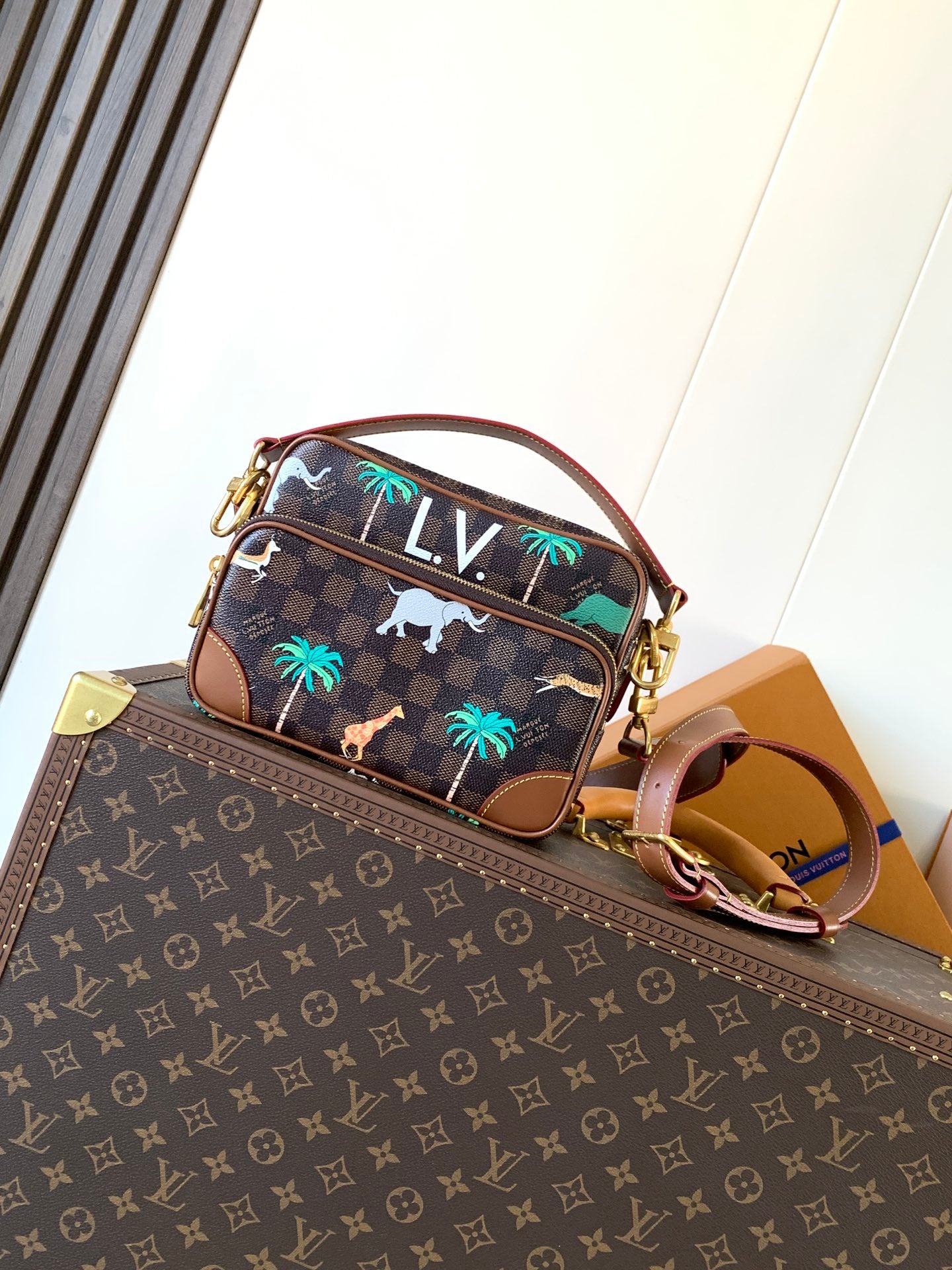 China Replica LV Handbags 168usd Only